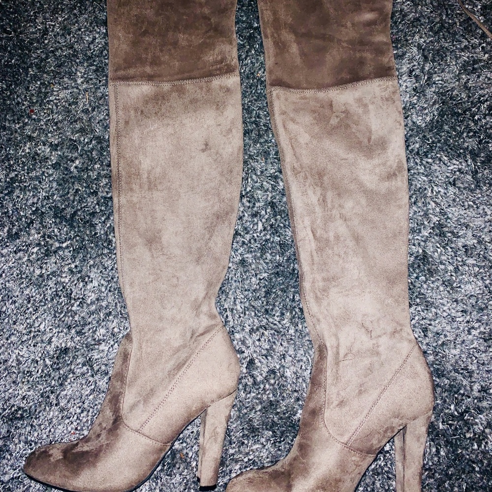 Steve Madden gorgeous over the knee high boots - Picture 6 of 8